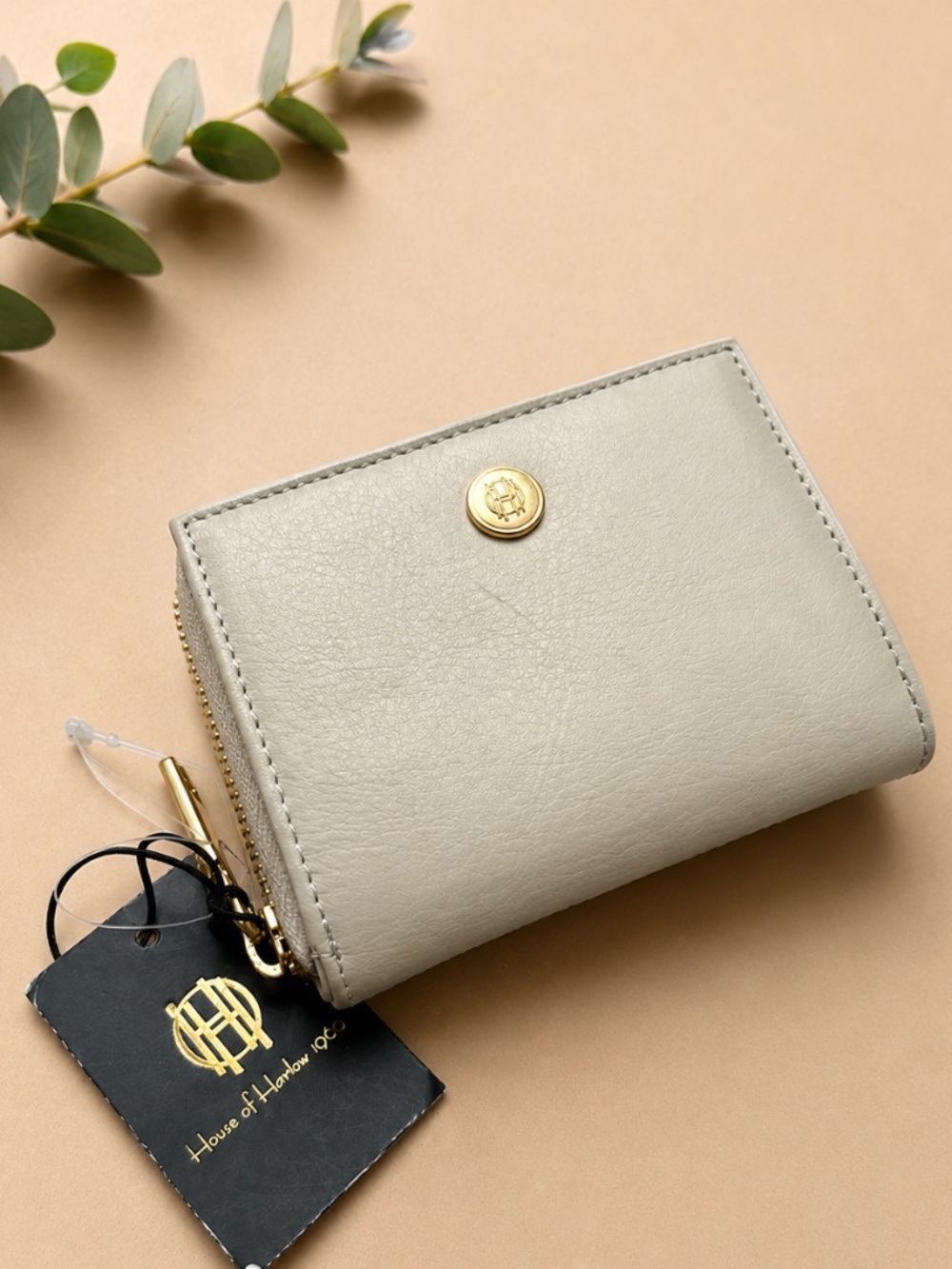 NWT House of Harlow 1960 Ivory Leather Zip Around Wallet Card Case Gold Tone